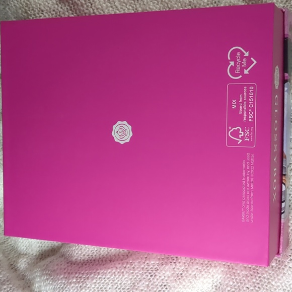 GlossyBox Barbie Cleanser&Box/Hydrating Mist&Vintage Cosmetic Satin Pillowcase - Picture 13 of 16